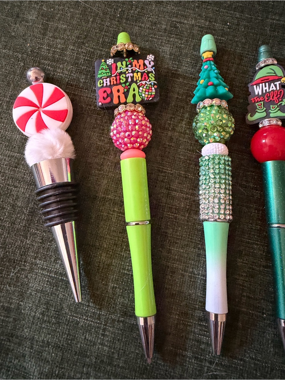 Handmade holiday pens with charms and beads, perfect gift - Picture 2 of 10